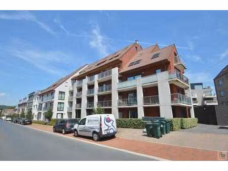 gezellig gelijkvloers appartement met 2 slpks + terras me...