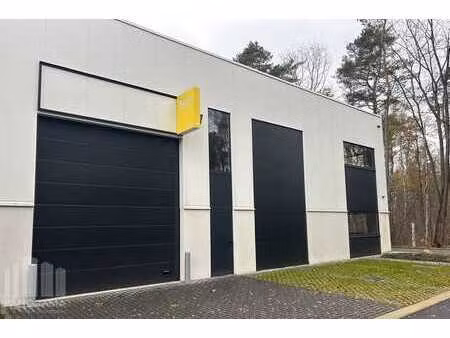 nouvelle unité pme de 358 m² avec mezzanine à proximité d...
