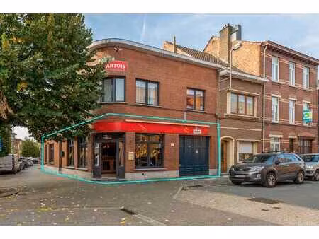 local commercial au rez-de-chaussée – horeca