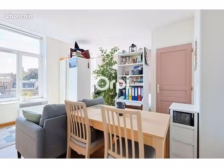 studio 1 pièce 24 m²