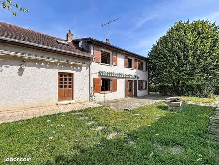 maison 9 pièces 283 m²