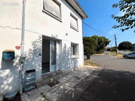 studio 1 pièce 30 m²