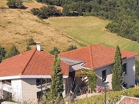 maison et jaccuzzi