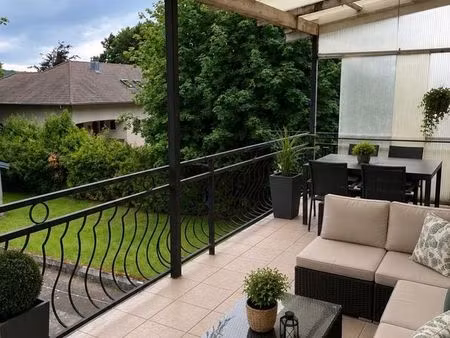 appartement grande terrasse dans maison