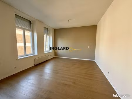 studio 1 pièce 30 m²