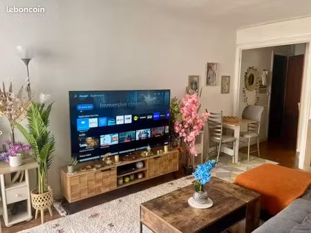 beau t2 meublé de 30 m² avec balcon – courbevoie | proche la défense | disponible début ao