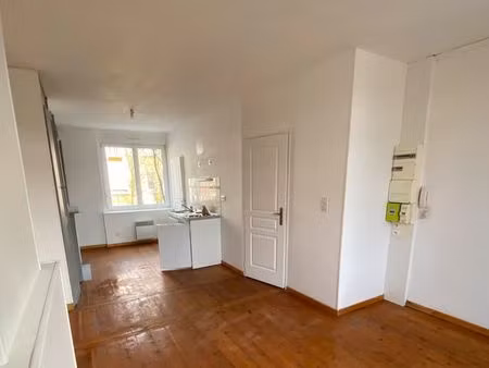 appartement 34 m²  coin nuit séparé  proche métro ligne 1