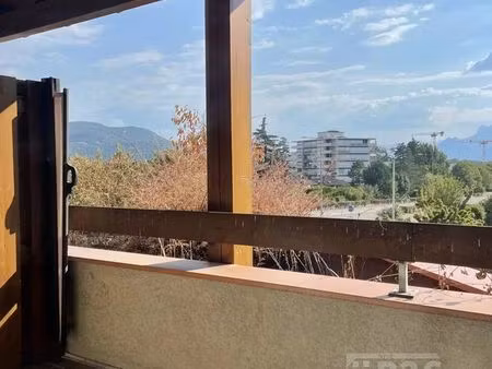 studio 1 pièce 18 m²