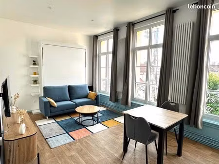 t1 premium meublé et équipé dans maison bourgeoise avec parking