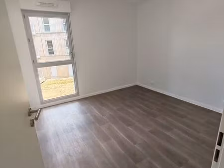 à louer appartement neuf t2