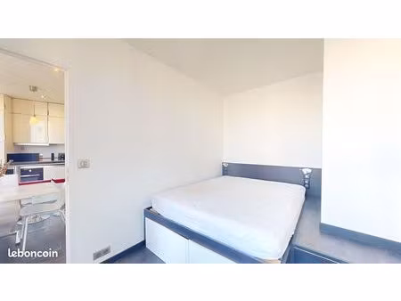 t2 meublé de 33 m² en location nue au boulevard henri barbusse à montreuil (93100)