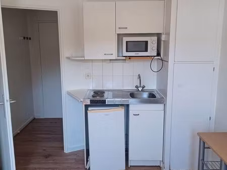 loue studio meublé