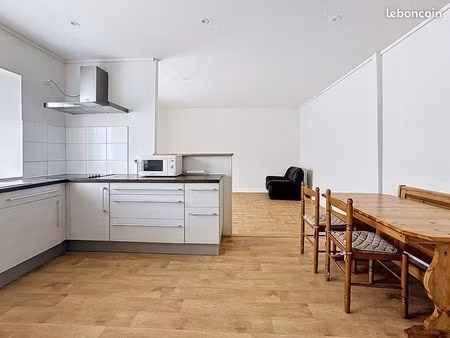 maison proche commerce guingamp 88m2