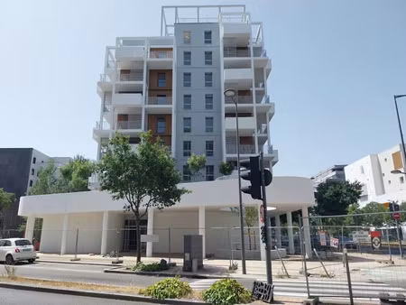 location appartement 4 pièces 78 m² à bordeaux (33000)  1 104 €