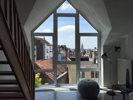 duplex à louer à rue de la croix de pierre 31 saint-gilles (vbe47999)