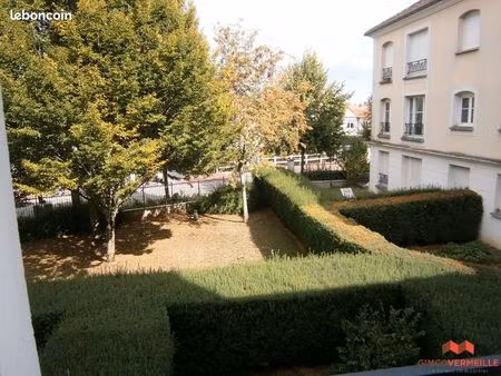 studio 1 pièce 25 m²