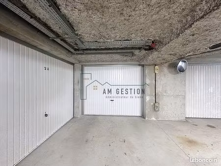 parking/box 1 pièce 20 m²