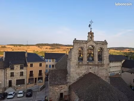 grande maison de village