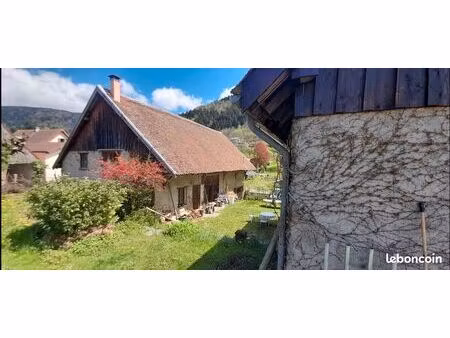 location à la campagne avec participation a la vie et a l'entretien de la propriété