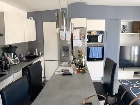 bien rare à la location - t3 avec parking et garage