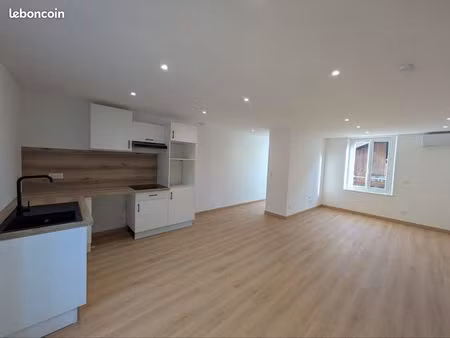 chavanay – appartement t3 rénové avec terrasse