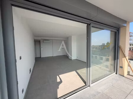 loue bourg en bresse vaste t2 neuf terrasse et garage