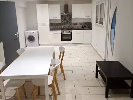 quatre pièces de 75m² sur deux niveaux avec terrasse de 30m² et parking