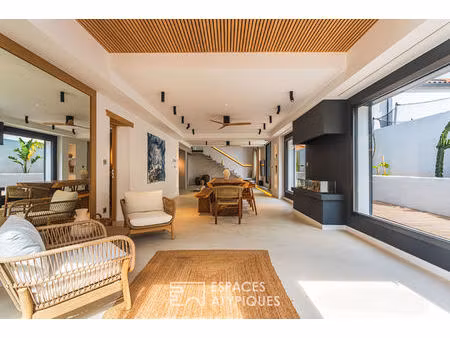 loft contemporain et design avec piscine