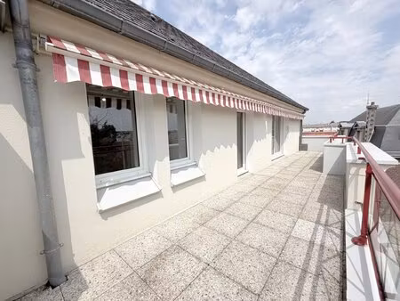 margny les compiègne  appartement 2 chambres  terrasse  garage et parking