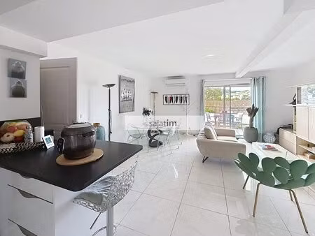 sanary très beau t3 en excellent état