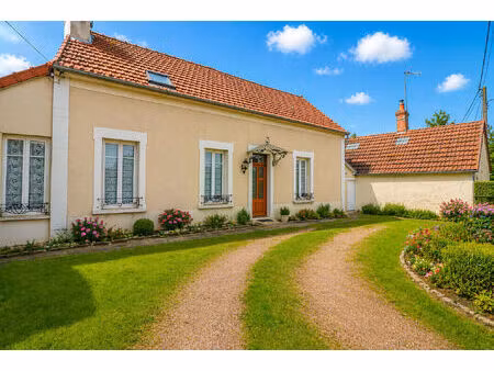 maison saint eloi  3 chambres  potentiel 4 chambres  terrain clôturé  proche tout commerce