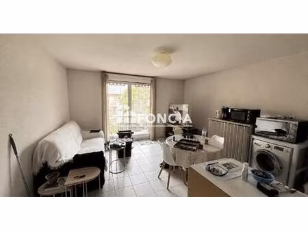 t3 avec balcon et ascenseur louer 636 euros