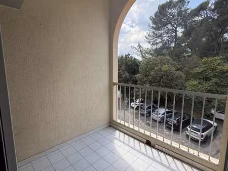 appartement t3 proche jardins de la fontaine