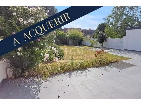 maison semi-individuelle- 111m2- centre steenvoorde