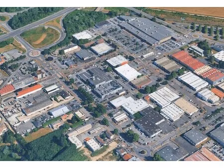 vente commerce brie-comte-robert 77170 902m²