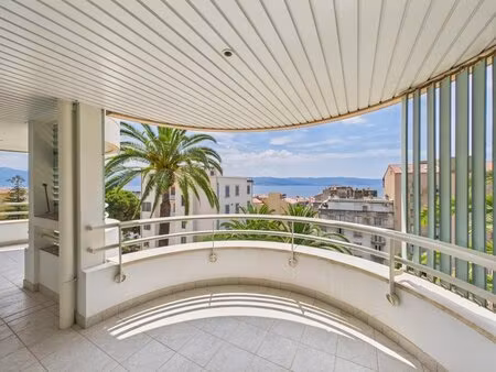 a vendre f4 de standing- res l'araucaria - ajaccio