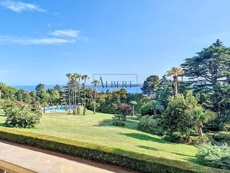 appartement de luxe de 2 pièces en location à cannes  france