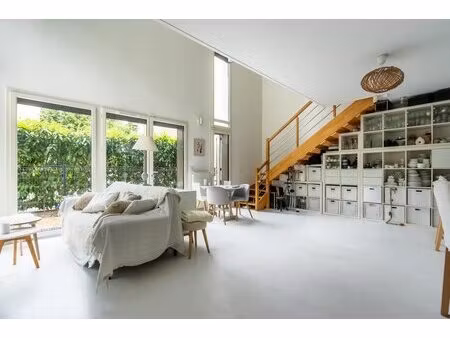 appartement 3 pièces de 85 m² situé à stains