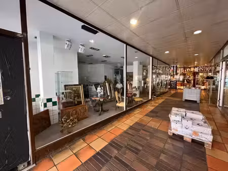 location commerce 65m²