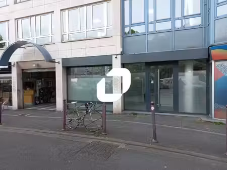 location commerce lille 59000 140m²