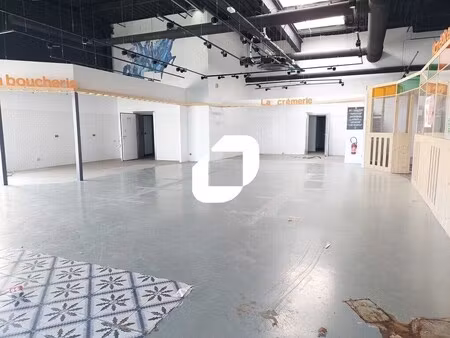 location commerce maurepas 78310 393m²