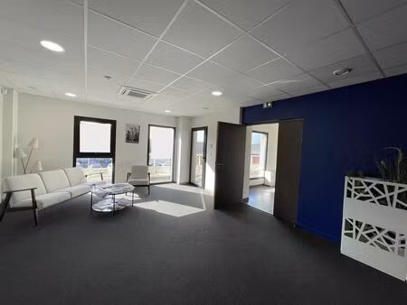 vente local d'activités 1 494 m²