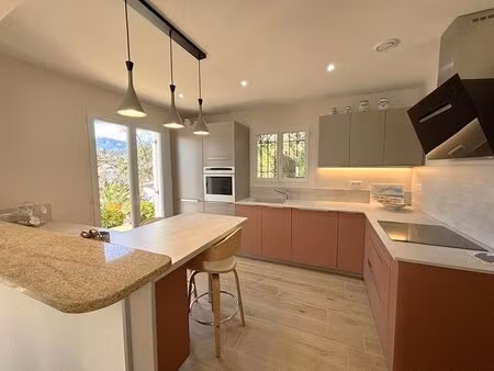 la colle-sur-loup  élégante maison familiale rénovée  calme absolu