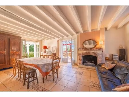 maison de 4 pièces de 139 m² à vendières
