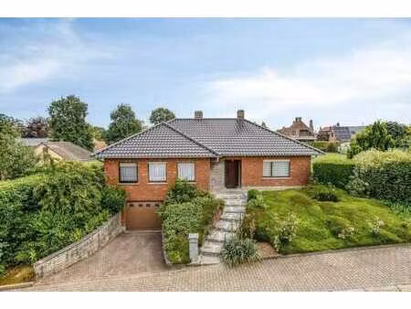 villa bungalow avec 3 à 4 chambres sur 6a 53ca