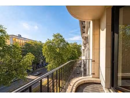 jardin du roi - apt de luxe 3 ch + terrasse+ parking