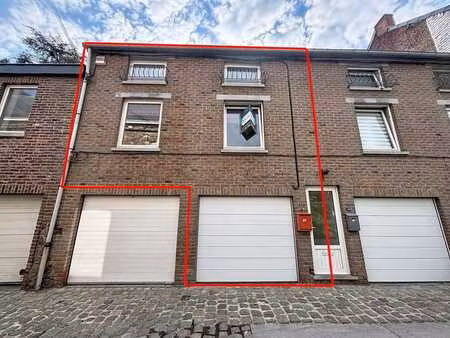 appartement 2 chambres avec garage et cour