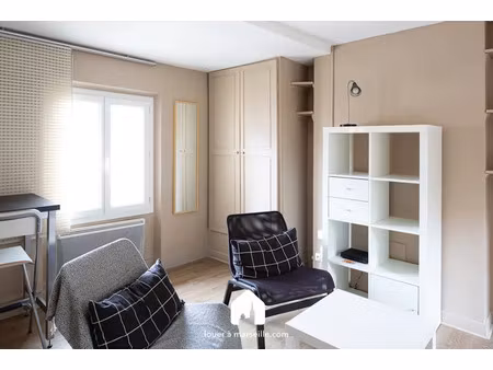 location meublée appartement 0 pièces 23 m² à marseille 1er (13001)  599 €