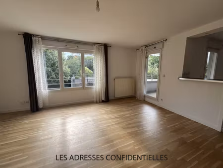 tassin la demi lune - t3 de 69 m2 avec balcon