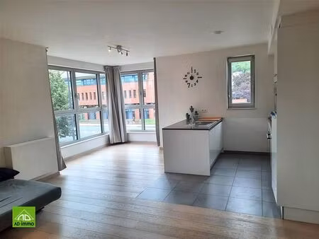 appartement à louer avec 2 chambres   namur (vbe48040)